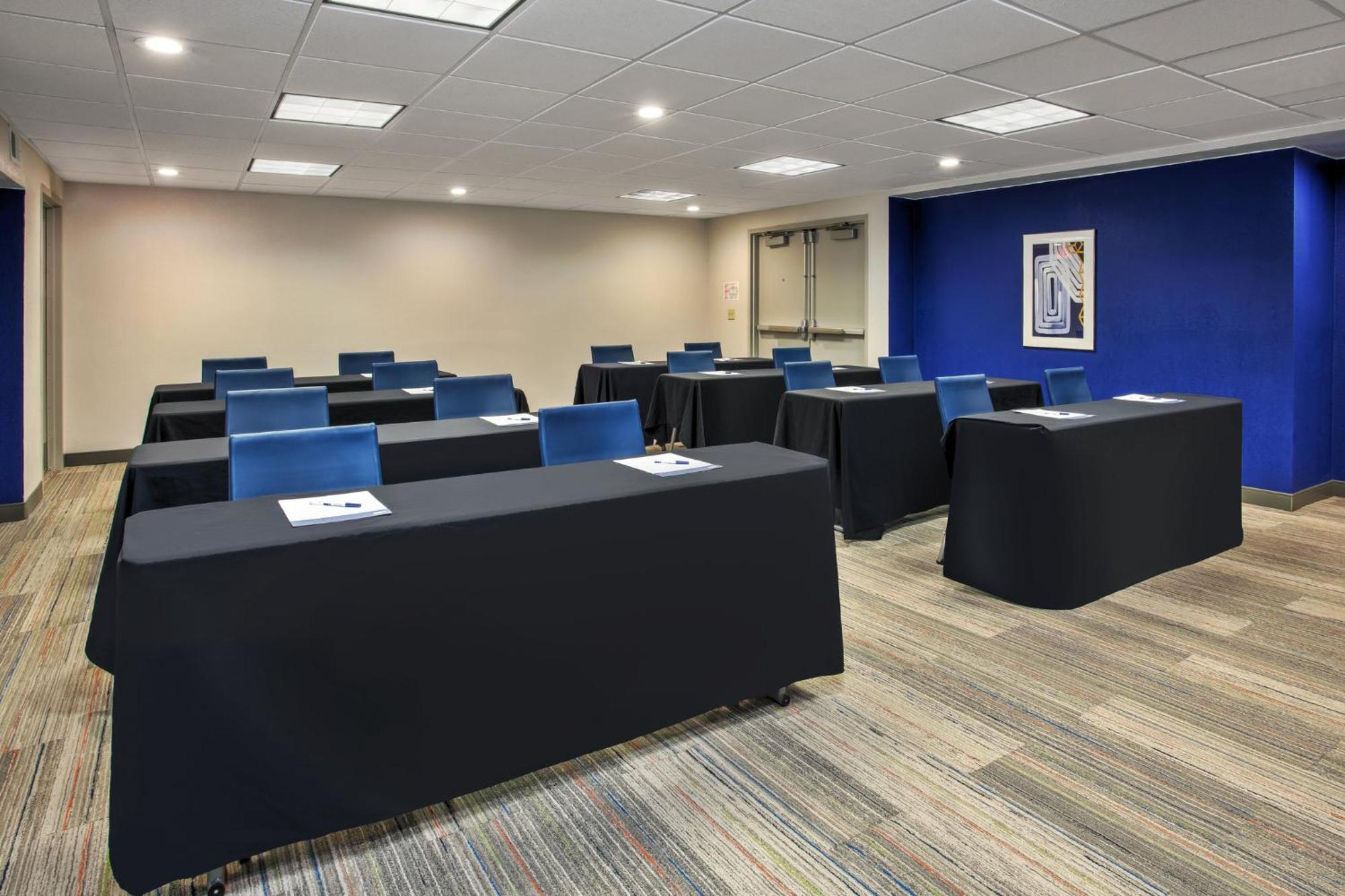 Holiday Inn Express Nashville Airport By Ihg Buitenkant foto