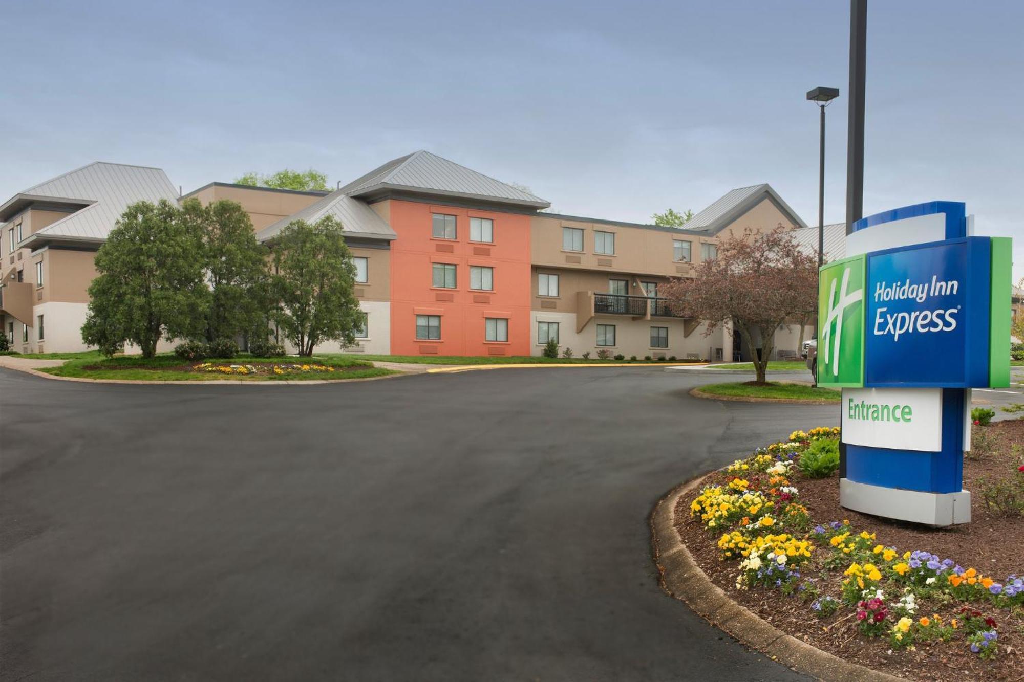 Holiday Inn Express Nashville Airport By Ihg Buitenkant foto