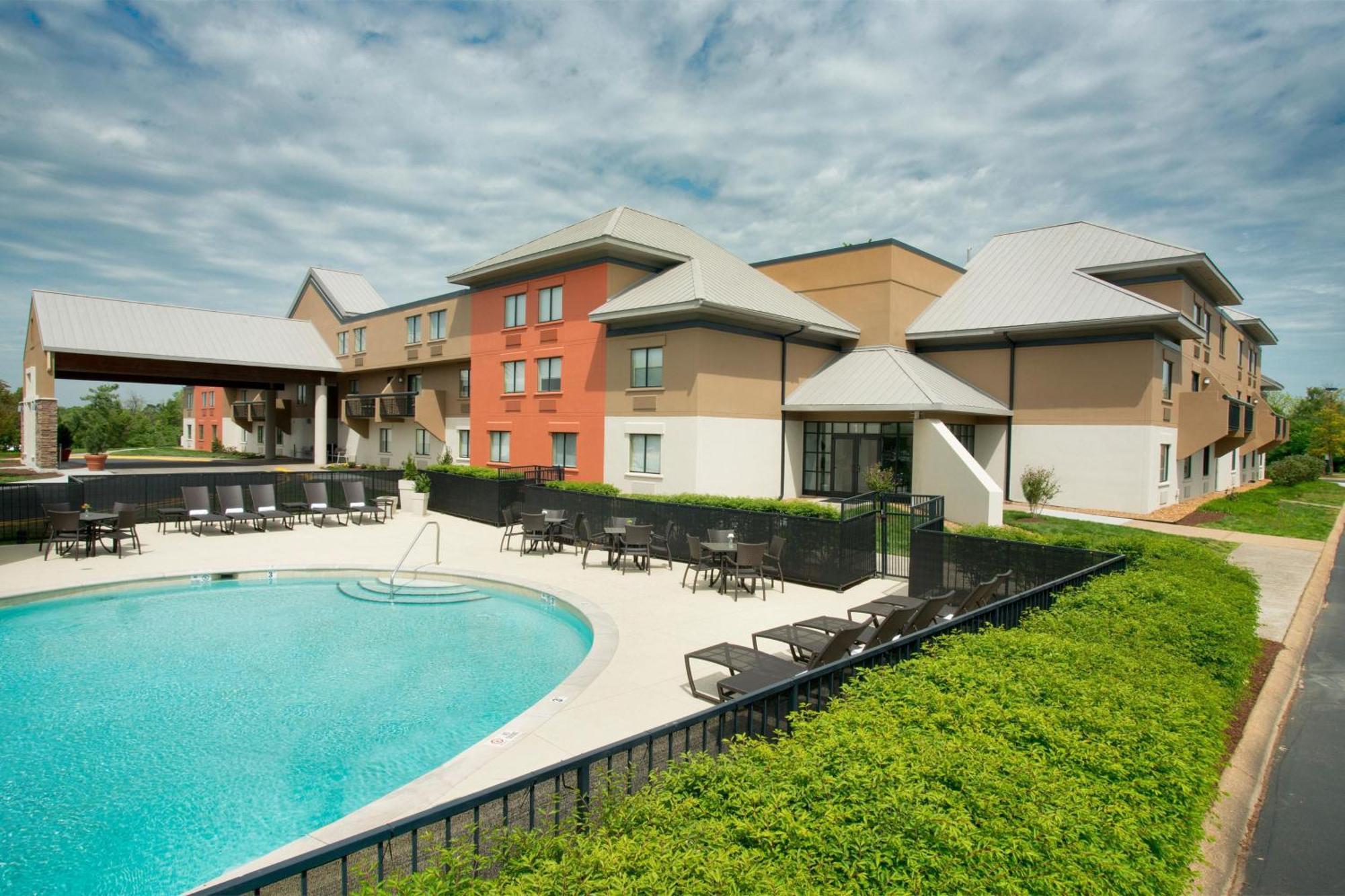 Holiday Inn Express Nashville Airport By Ihg Buitenkant foto