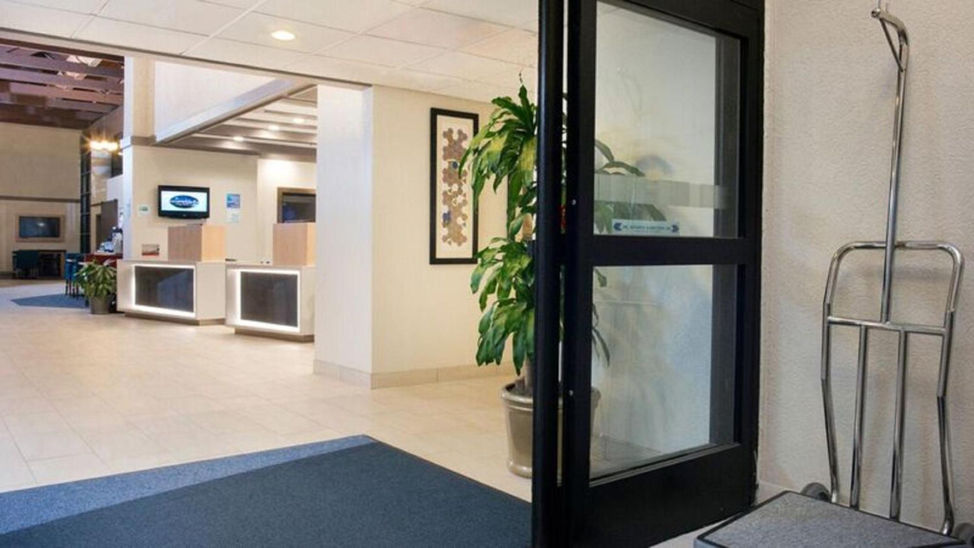 Holiday Inn Express Nashville Airport By Ihg Buitenkant foto